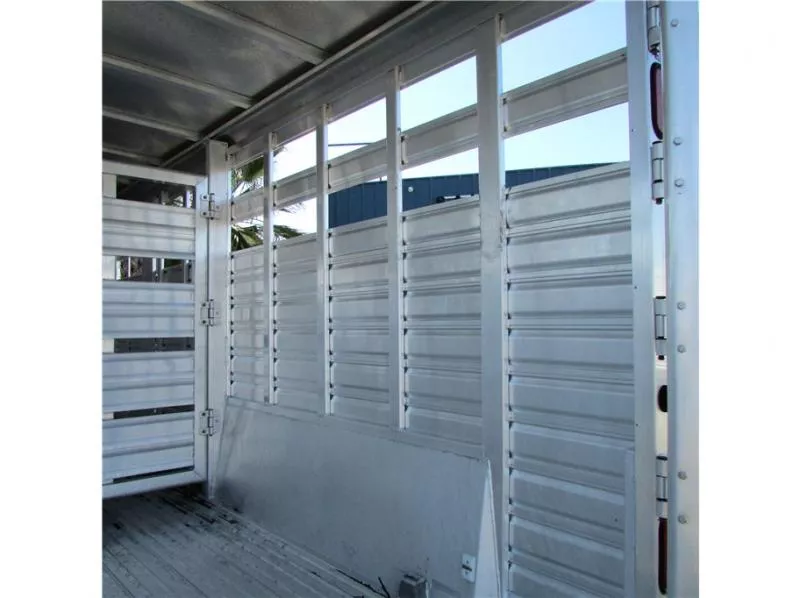 used Horse Trailers Featherlite  for sale, in Madera, CA Thumbnail 9