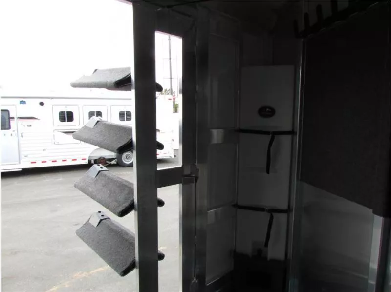 used Horse Trailers Cimarron Trailers  for sale, in Madera, CA Thumbnail 18