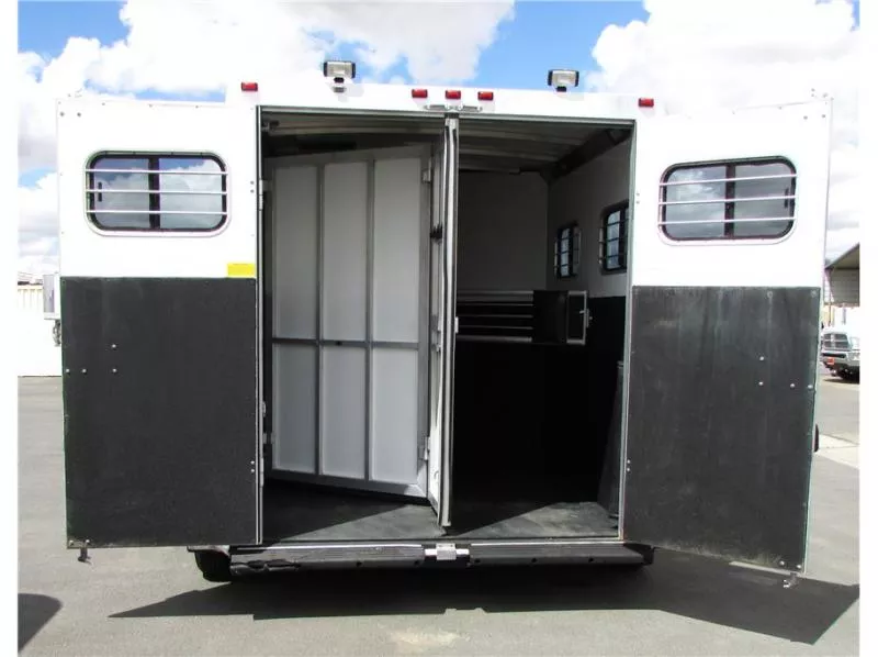 used Horse Trailers Sundowner Trailers  for sale, in Madera, CA Thumbnail 5