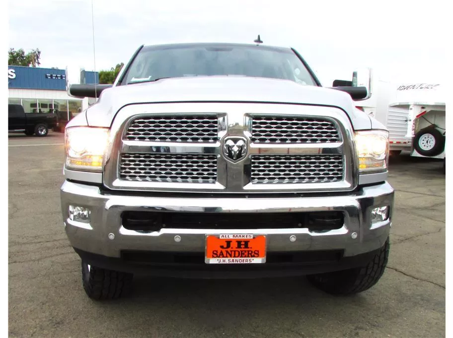 2018 Ram 2500 Laramie photo 2
