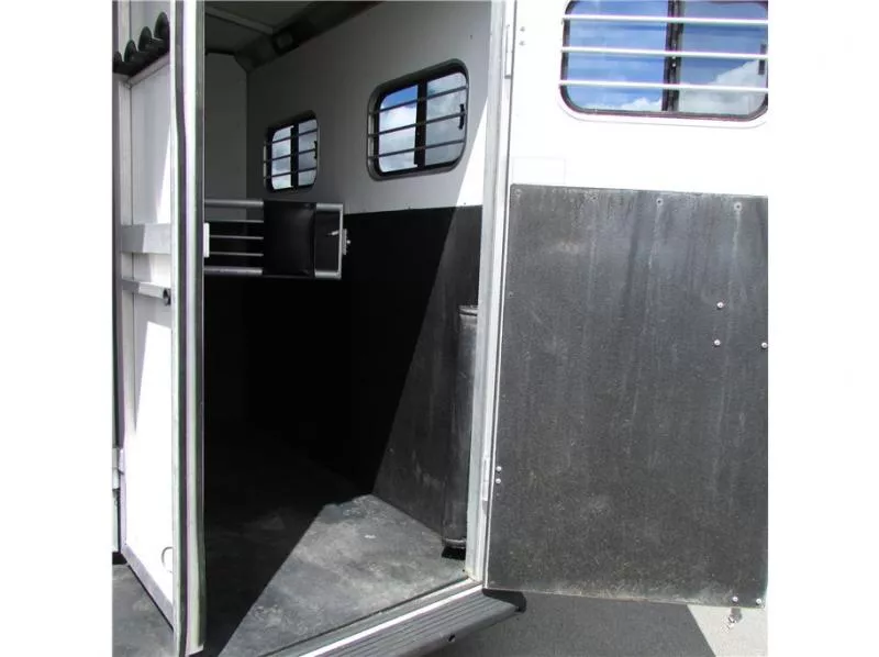 used Horse Trailers Sundowner Trailers  for sale, in Madera, CA Thumbnail 7