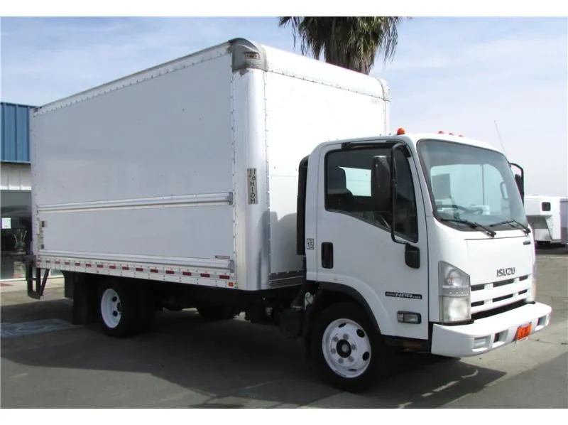 used Horse Trailers Isuzu  for sale, in Madera, CA Thumbnail 3