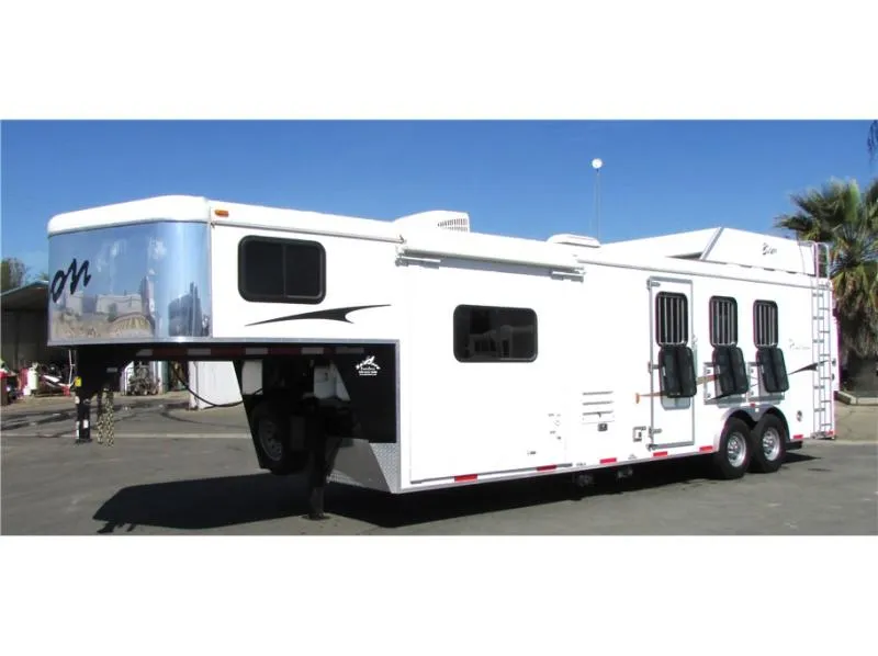 used Horse Trailers Bison Trailers  for sale, in Madera, CA Thumbnail 3