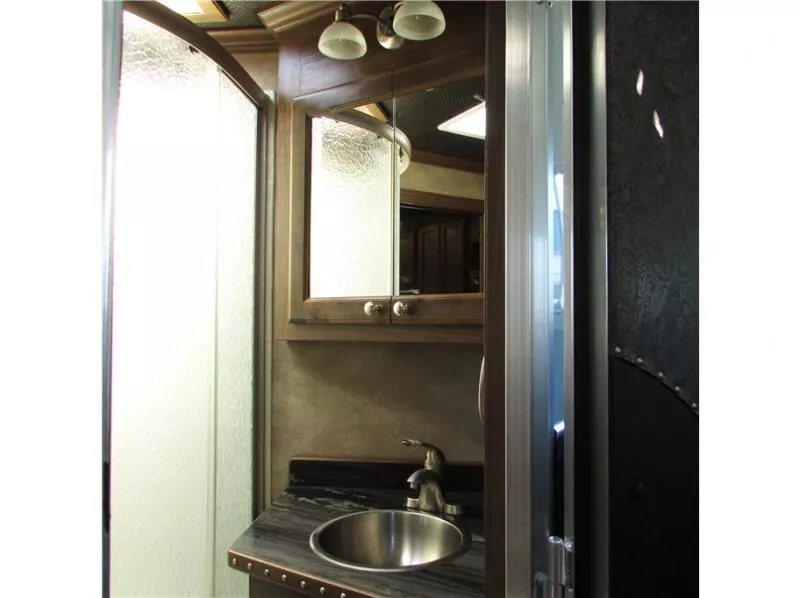 used Horse Trailers Cimarron Trailers  for sale, in Madera, CA Thumbnail 34