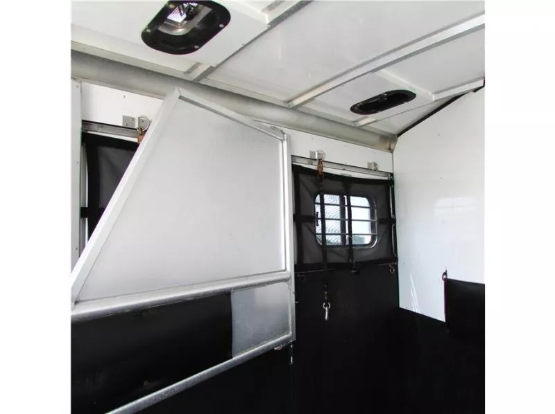 used Horse Trailers Sundowner Trailers  for sale, in Madera, CA Thumbnail 12