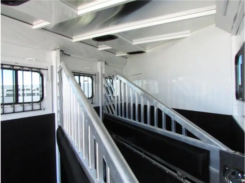 used Horse Trailers Trails West  for sale, in Madera, CA Thumbnail 9