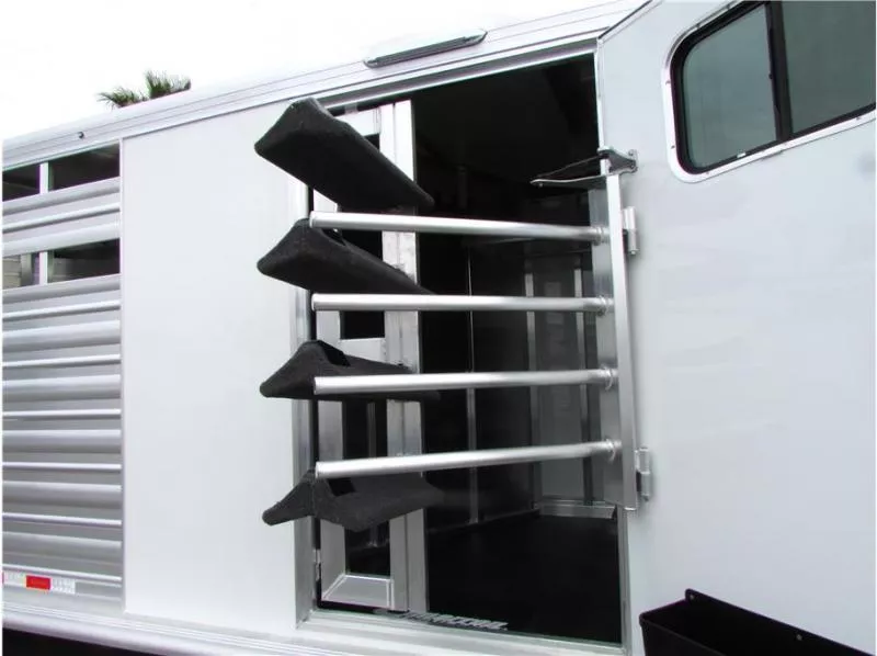 used Horse Trailers Cimarron Trailers  for sale, in Madera, CA Thumbnail 17
