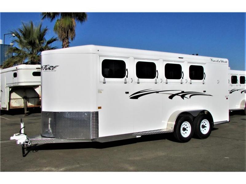 2022 Trails West Adventure II MX w/tack room 2022 Trails West Adventure II MX w/tack room