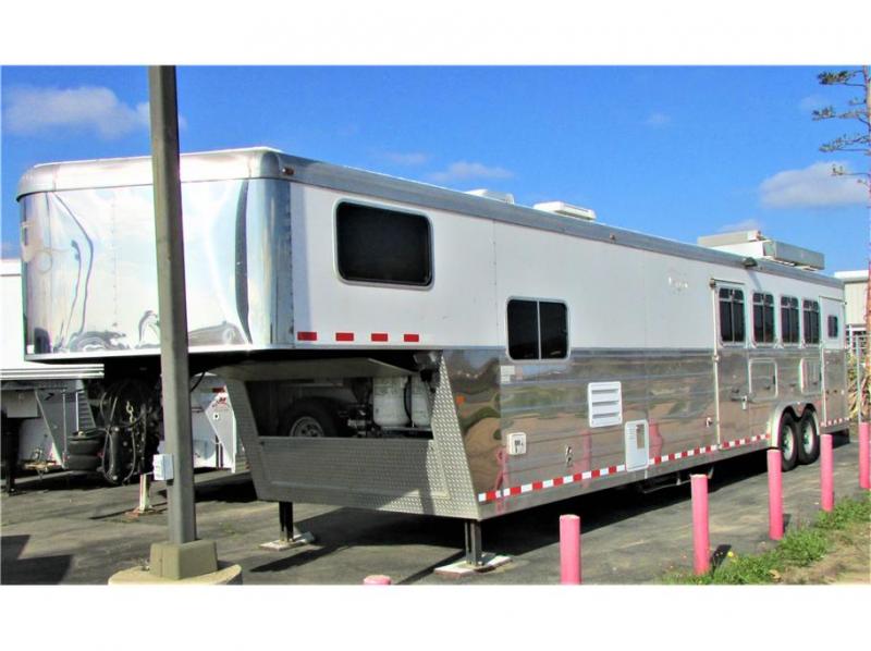 Four Stall Horse Trailers JH Sanders Shop Diesel 4x4 Trucks