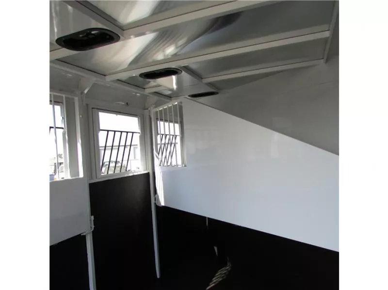 used Horse Trailers Trails West  for sale, in Madera, CA Thumbnail 9