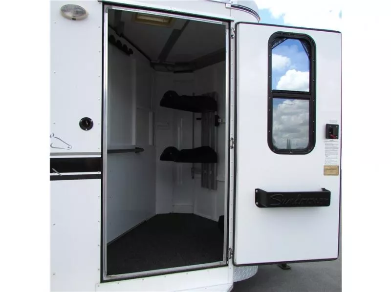 used Horse Trailers Sundowner Trailers  for sale, in Madera, CA Thumbnail 15