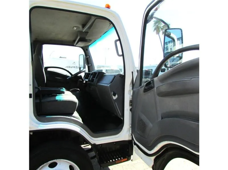 used Horse Trailers Isuzu  for sale, in Madera, CA Thumbnail 21