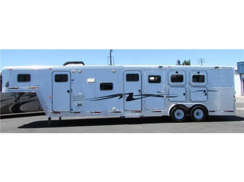 2002 Exiss Trailers XT310