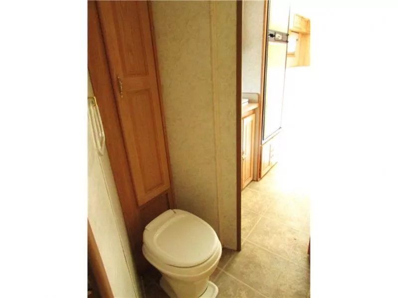 used Horse Trailers Exiss Trailers  for sale, in Madera, CA Thumbnail 32