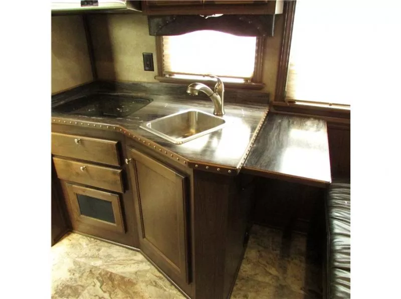 used Horse Trailers Cimarron Trailers  for sale, in Madera, CA Thumbnail 21