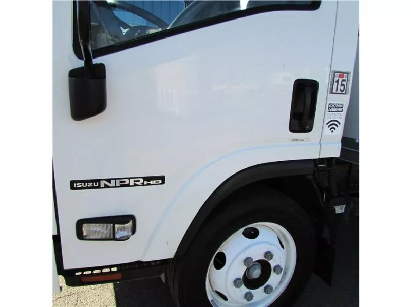 used Horse Trailers Isuzu  for sale, in Madera, CA Thumbnail 14