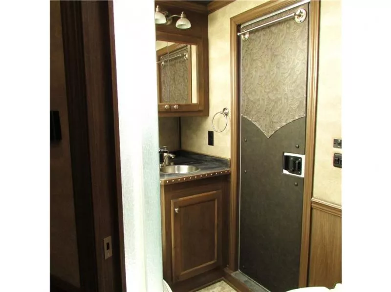 used Horse Trailers Cimarron Trailers  for sale, in Madera, CA Thumbnail 31