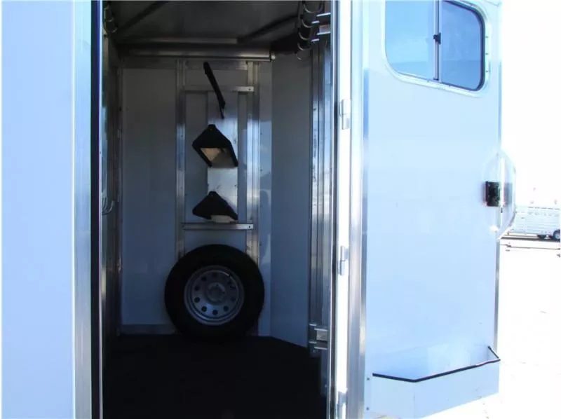 used Horse Trailers Elite Trailers  for sale, in Madera, CA Thumbnail 15