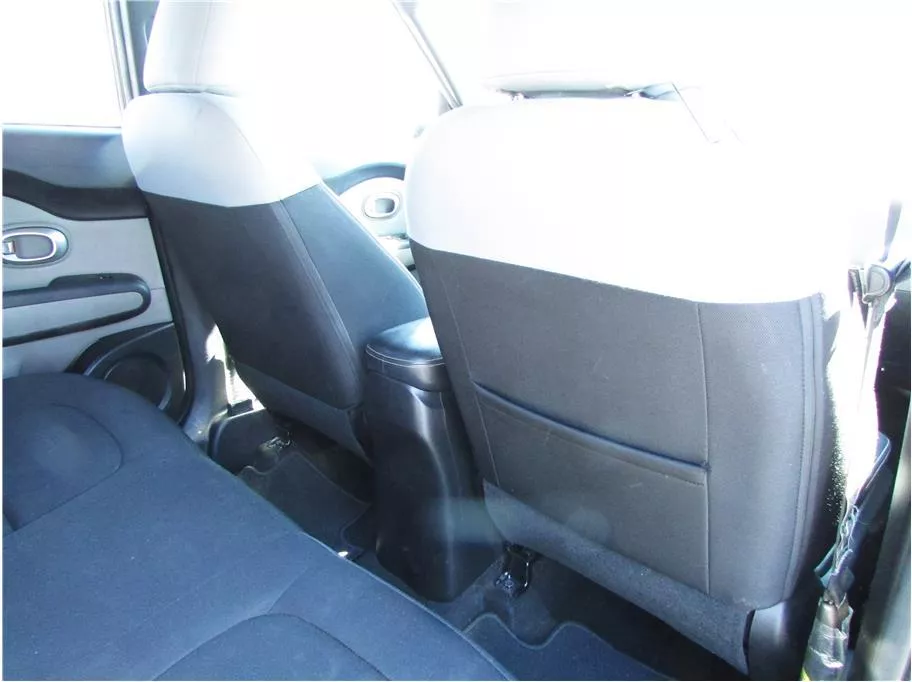 2014 Kia Soul + photo 16