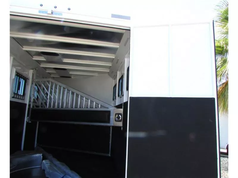 used Horse Trailers Trails West  for sale, in Madera, CA Thumbnail 7