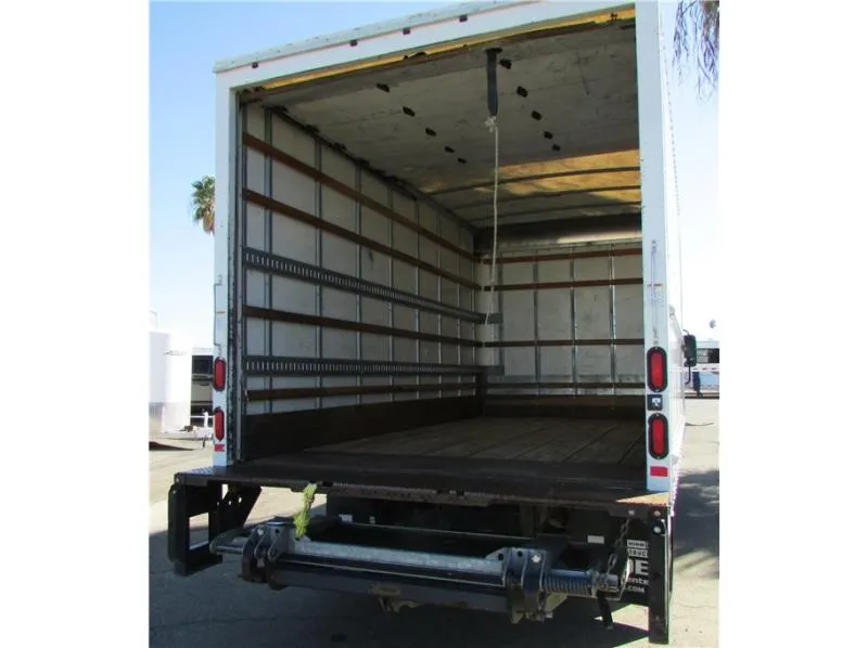 used Horse Trailers Isuzu  for sale, in Madera, CA Thumbnail 8