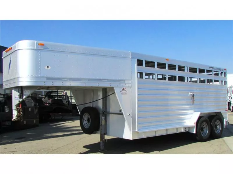 used Horse Trailers Featherlite  for sale, in Madera, CA Thumbnail 3