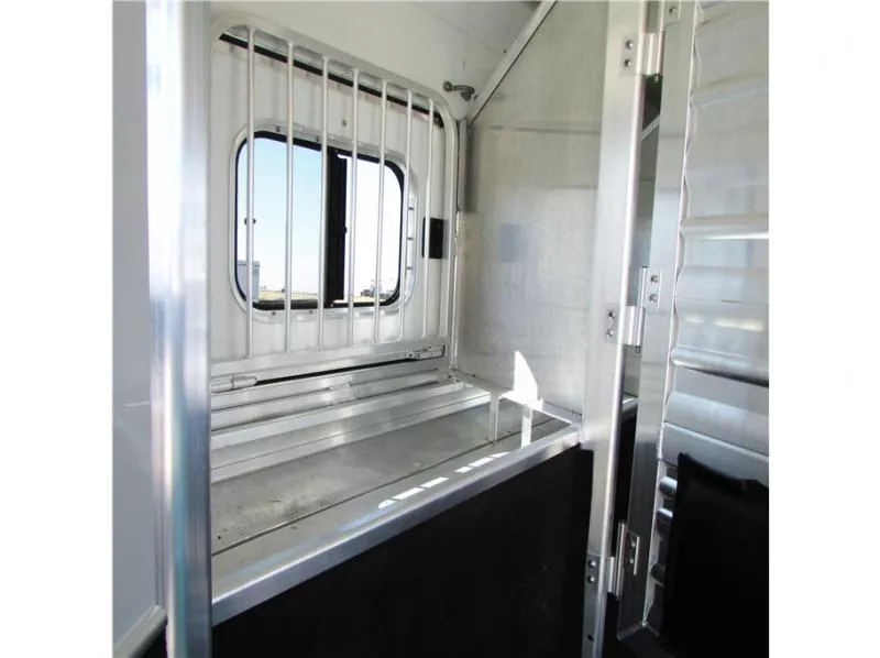 used Horse Trailers Cimarron Trailers  for sale, in Madera, CA Thumbnail 11