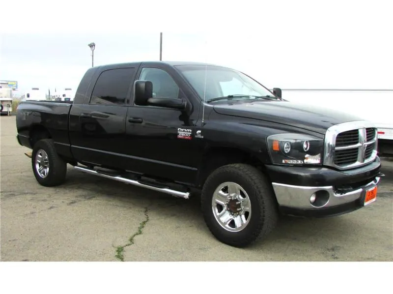 2009 Dodge Ram 2500 Mega Cab SXT Pickup 4D 6 1/4 ft