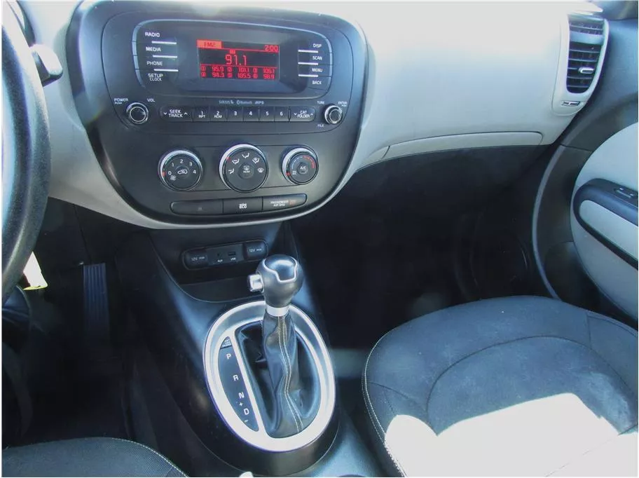 2014 Kia Soul + photo 10