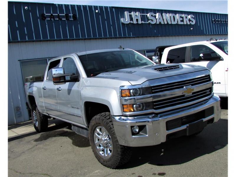 2019 Chevrolet Silverado 2500 HD Crew Cab LTZ Pickup 4D 6 1/2 ft 2019 Chevrolet Silverado 2500 HD Crew Cab LTZ Pickup 4D 6 1/2 ft