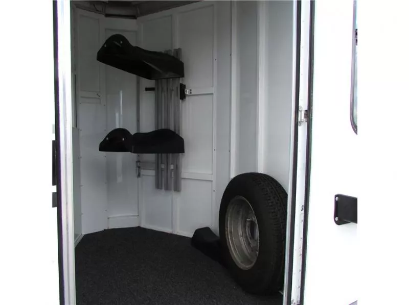used Horse Trailers Sundowner Trailers  for sale, in Madera, CA Thumbnail 16