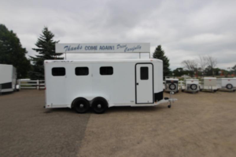 2001 Featherlite 3HR BP Horse Trailer 2001 Featherlite 3HR BP Horse Trailer