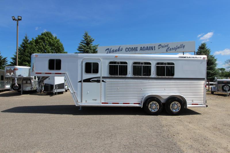 2002 Featherlite 3HR GN Horse Trailer 2002 Featherlite 3HR GN Horse Trailer