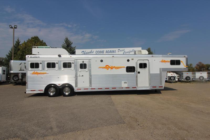 2005 Platinum Coach 4HR GN 12.5' LQ Horse Trailer 2005 Platinum Coach 4HR GN 12.5' LQ Horse Trailer