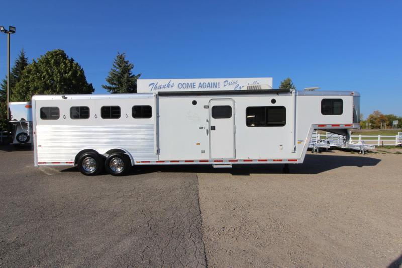 2003 Hart Trailers 4HR Slant Load 10' LQ Horse Trailer 2003 Hart Trailers 4HR Slant Load 10' LQ Horse Trailer
