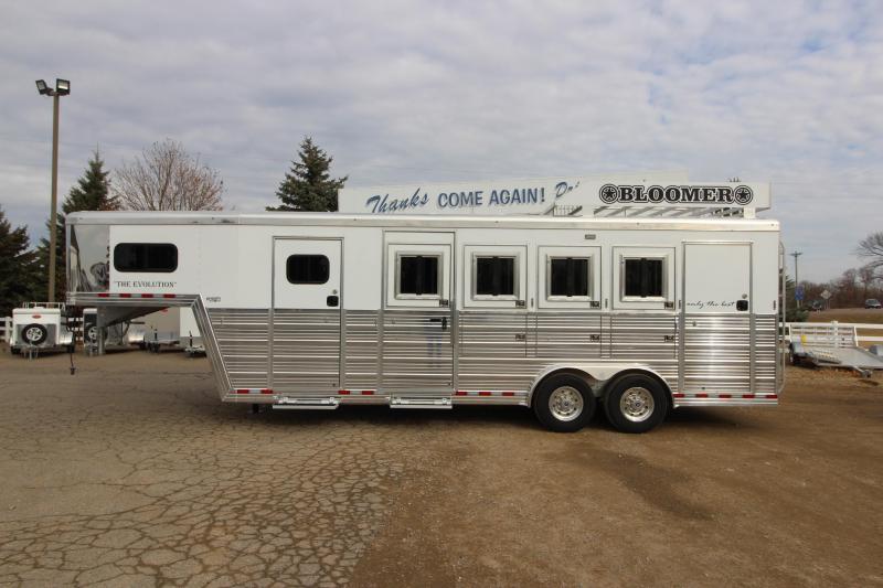 2019 Bloomer 4HR Trainer Trailer Horse Trailer 2019 Bloomer 4HR Trainer Trailer Horse Trailer