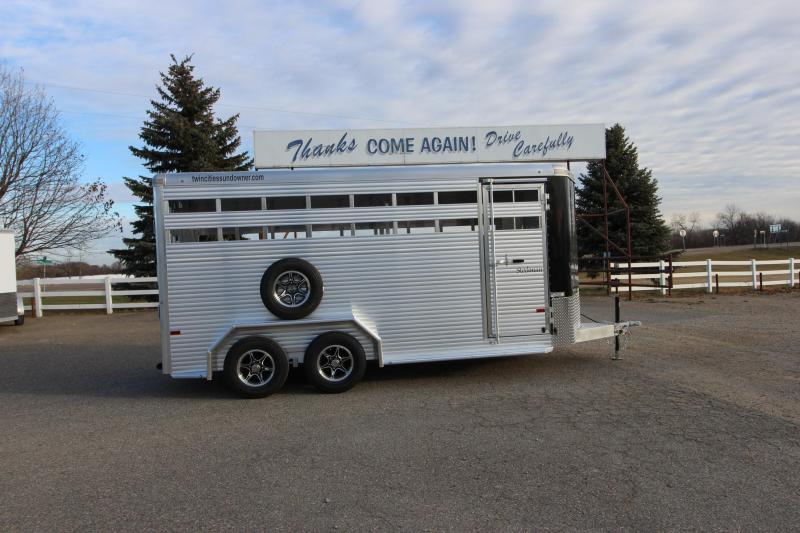 2022 Sundowner Trailers 16' BP Livestock Trailer 2022 Sundowner Trailers 16' BP Livestock Trailer