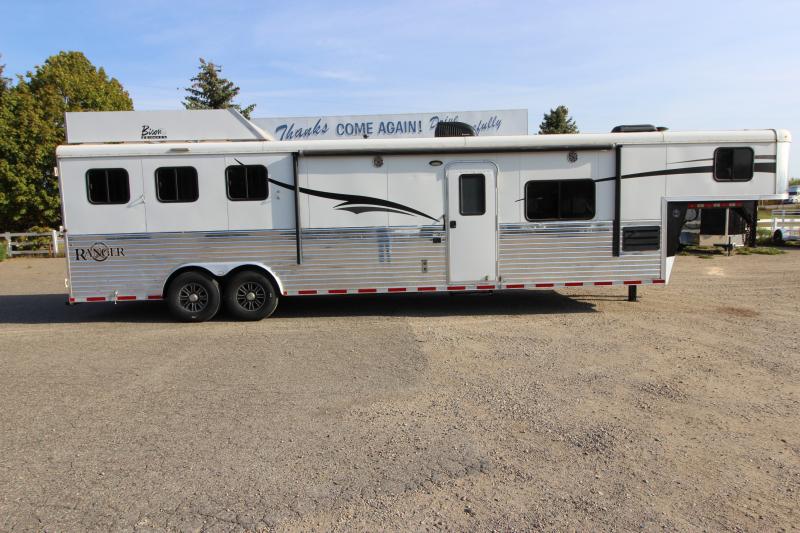 2016 Bison Trailers 3 Horse 15 1/2' LQ Horse Trailer 2016 Bison Trailers 3 Horse 15 1/2' LQ Horse Trailer
