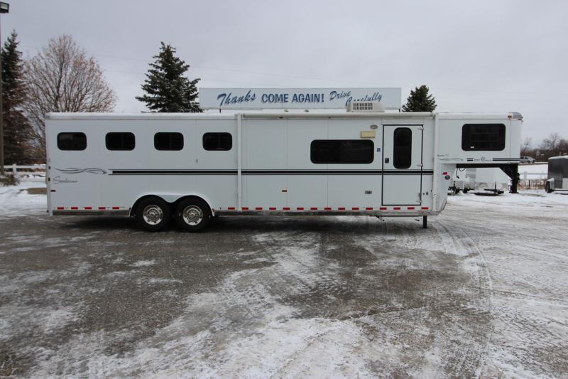2006 Sundowner Trailers 4 HR 10' LQ Horse Trailer 2006 Sundowner Trailers 4 HR 10' LQ Horse Trailer