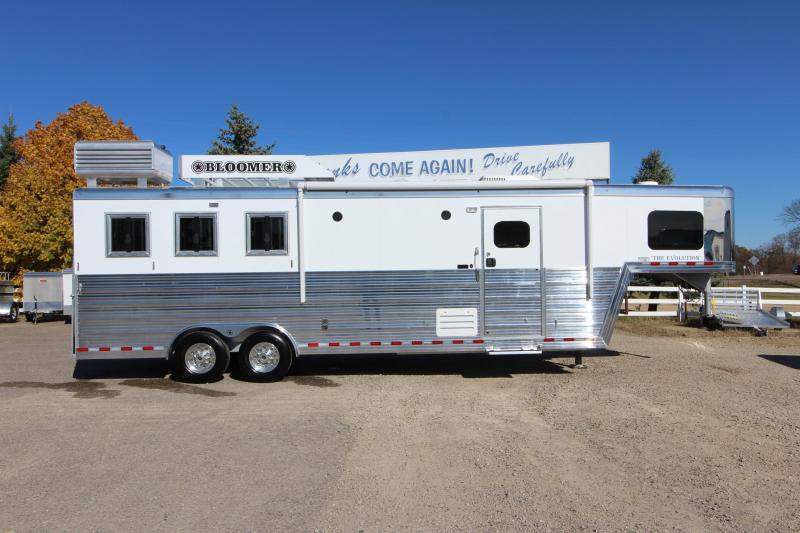 2020 Bloomer 3HR 10' 8" LQ Horse Trailer 2020 Bloomer 3HR 10' 8" LQ Horse Trailer