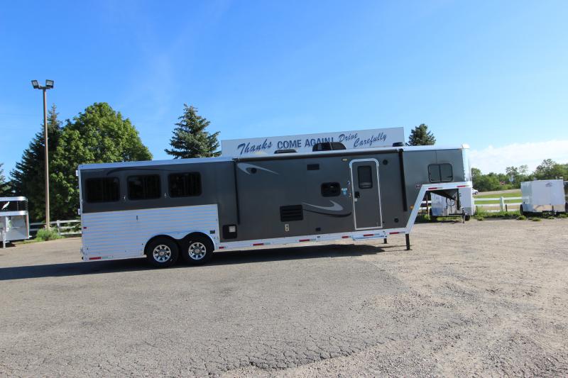 2019 Merhow Trailers 3 Horse LQ w/Slide Horse Trailer Horse Trailers