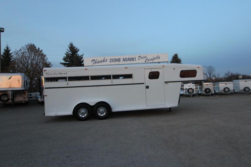 2002 Trails West 4HR GN Horse Trailer 2002 Trails West 4HR GN Horse Trailer