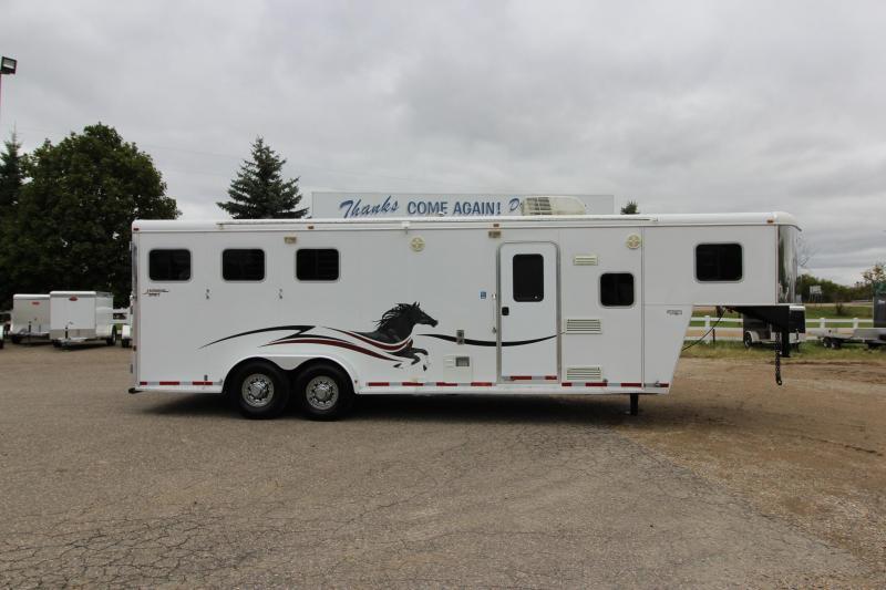 2008 American Spirit 3HR GN 8' LQ Horse Trailer 2008 American Spirit 3HR GN 8' LQ Horse Trailer