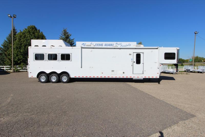 2008 Sundowner Trailers 3HR 19' LQ Horse Trailer 2008 Sundowner Trailers 3HR 19' LQ Horse Trailer