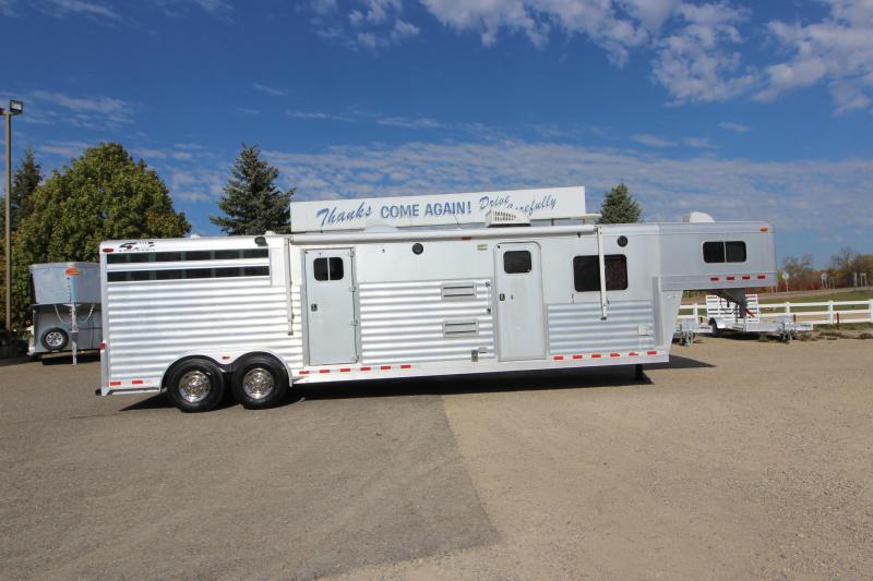 2004 4-Star Trailers 2HR 16' LQ Horse Trailer 2004 4-Star Trailers 2HR 16' LQ Horse Trailer