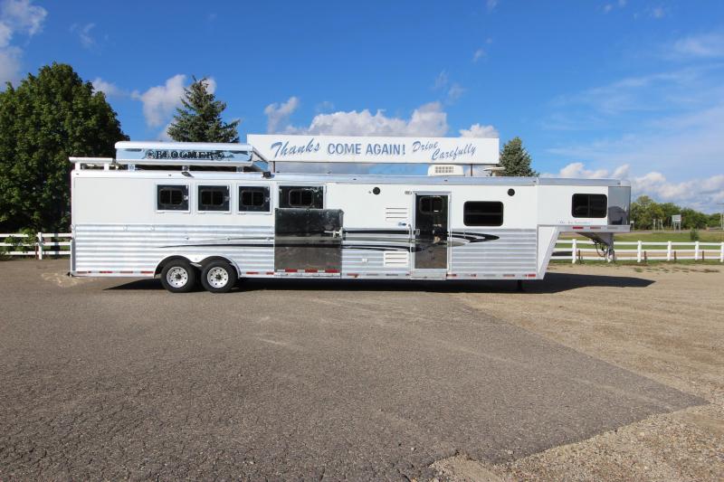 2005 Bloomer 4HR 16' LQ Horse Trailer 2005 Bloomer 4HR 16' LQ Horse Trailer