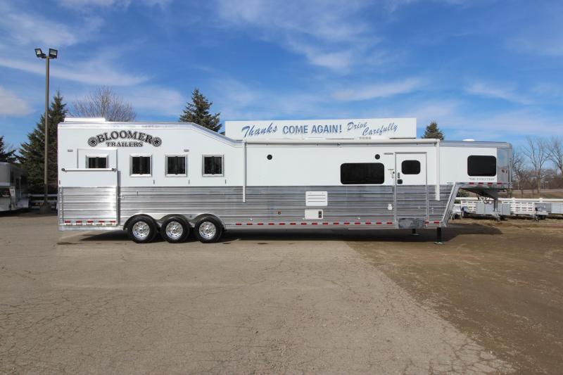 2020 Bloomer 4HR GN Side Load 16' LQ Horse Trailer 2020 Bloomer 4HR GN Side Load 16' LQ Horse Trailer