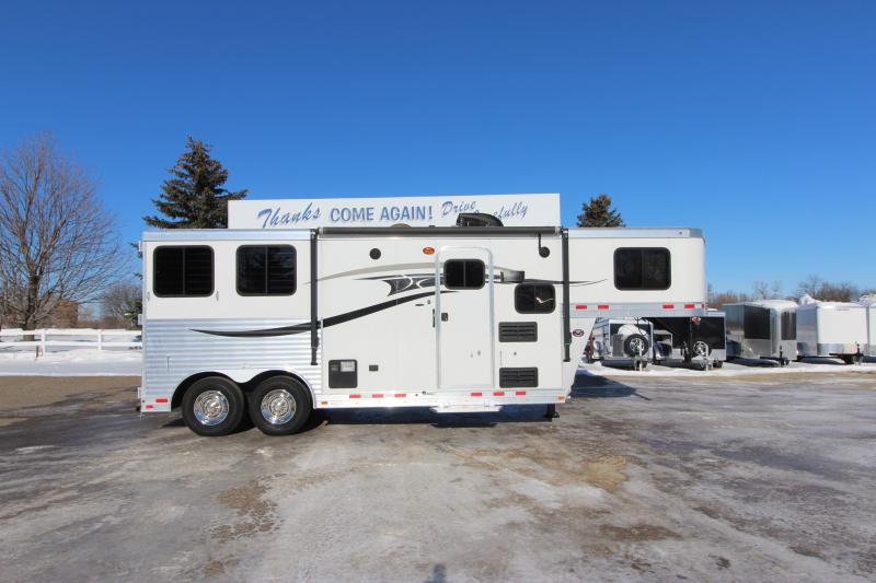 2015 Lakota 2 Horse LQ Trailer Featherlite Horse and Livestock Trailers