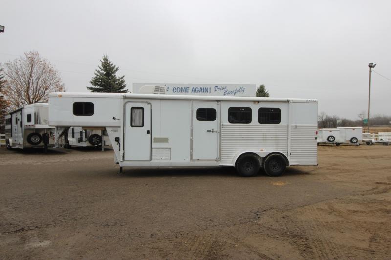 2003 Exiss Trailers 3HR 6' LQ Horse Trailer 2003 Exiss Trailers 3HR 6' LQ Horse Trailer