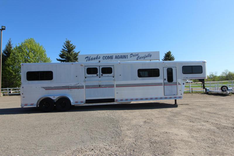 2003 Sundowner Trailers 4 Horse Head to Head gooseneck Horse Trailer 2003 Sundowner Trailers 4 Horse Head to Head gooseneck Horse Trailer